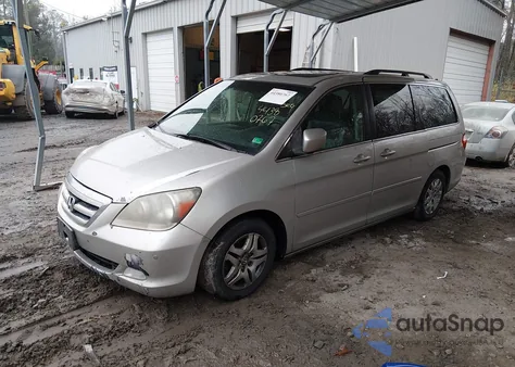 2006 Honda Odyssey Touring z USA, uszkodzony, nr VIN 5FNRL38826B004071